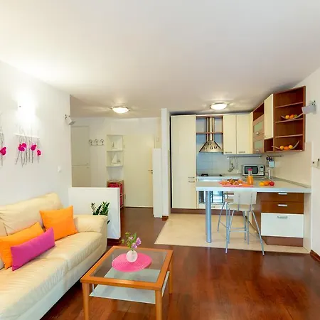 Leona & Borna's Lapad Appartement